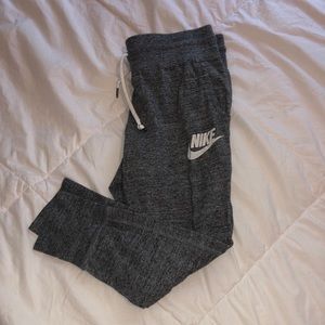 Nike cropped grey sweats